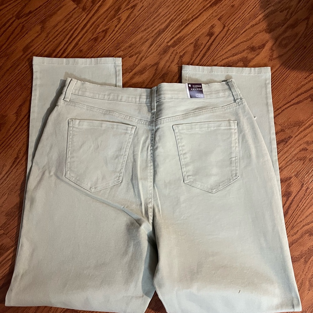 Gloria Vanderbilt Amanda Jeans NWT - Picture 2 of 5